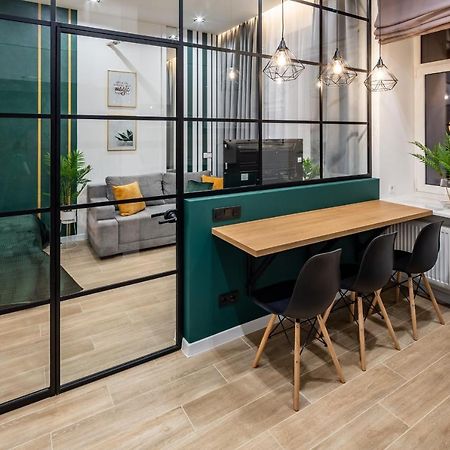 Emerald Lux Apartment. LiveInLviv Extérieur photo