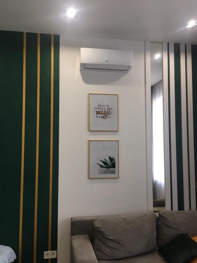 Emerald Lux Apartment. LiveInLviv Extérieur photo